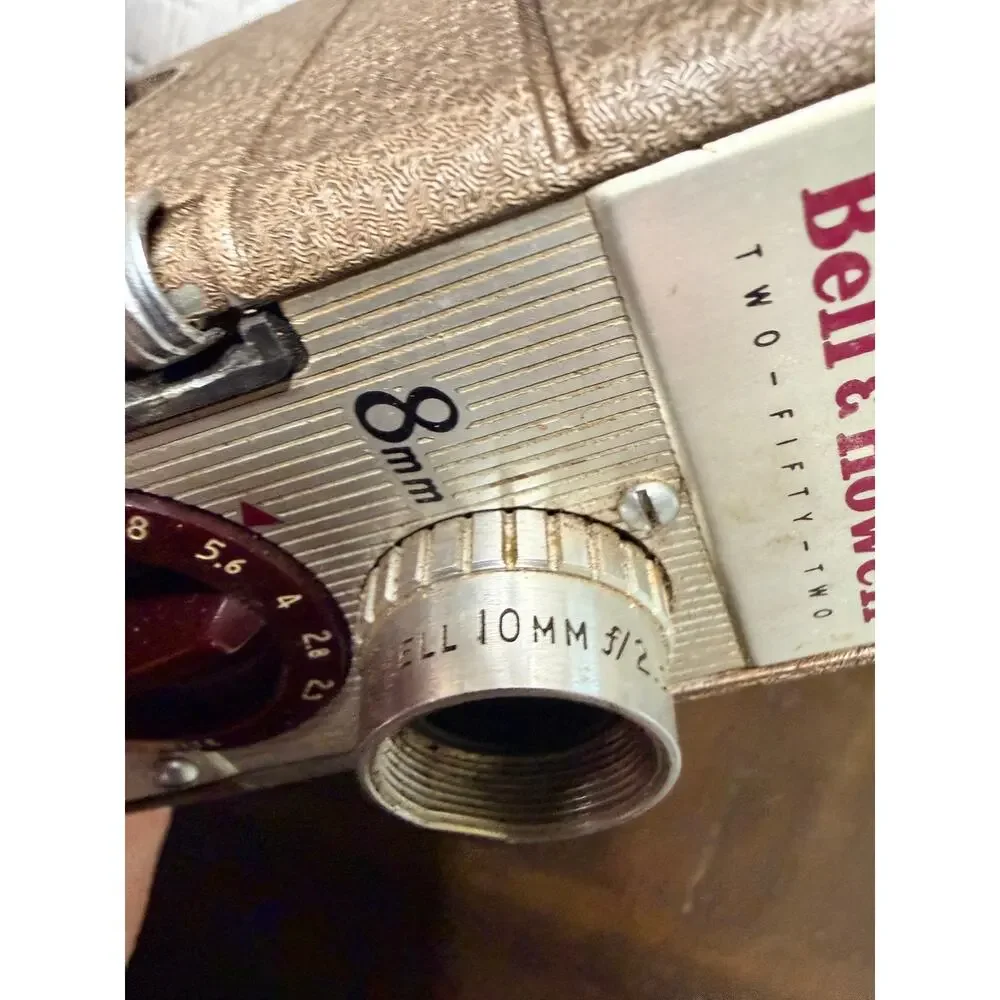 Vintage Bell & Howell Two-Fifty-Two 252 8mm Movie Camera Film Camera Untested